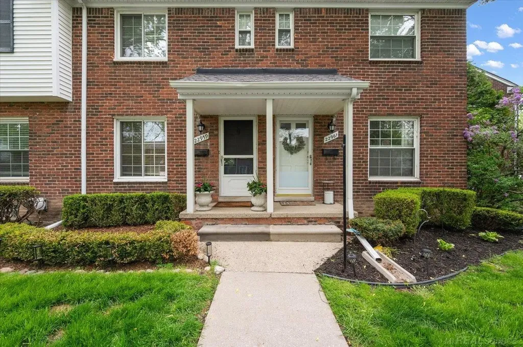 22959 Gary Lane St. Clair Shores City MI 48080