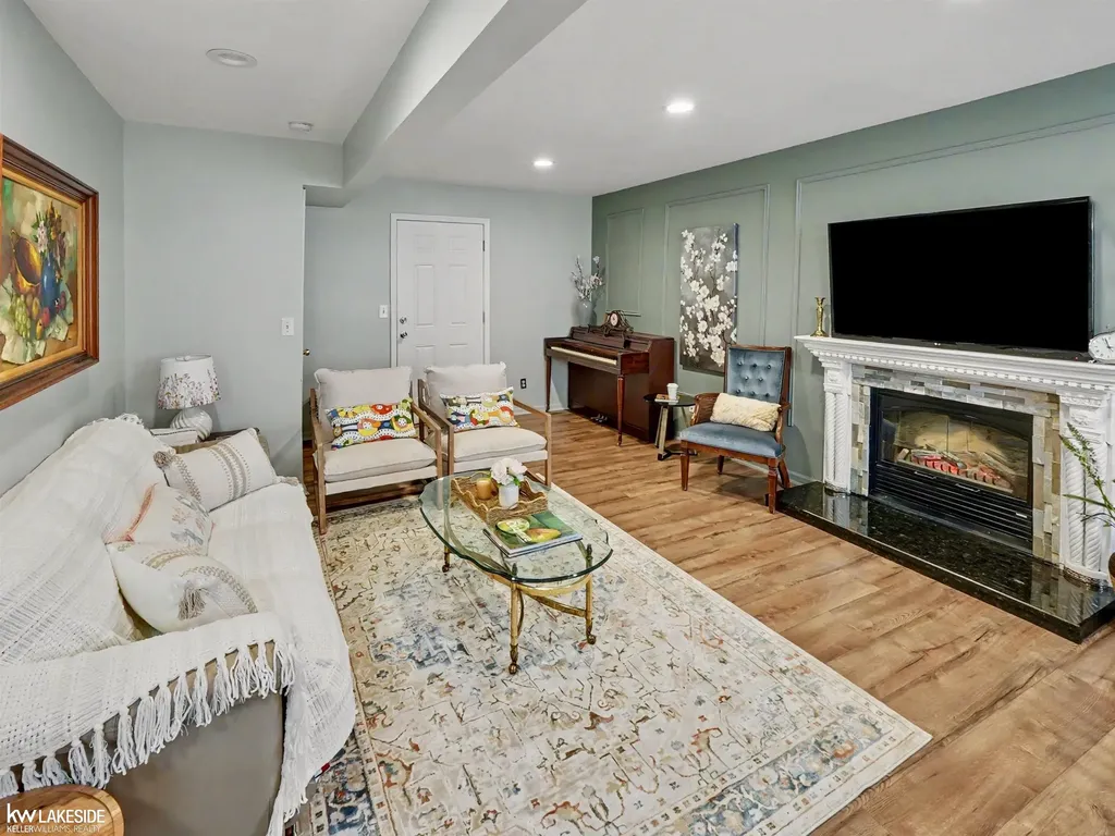 2747 Southlawn Street Ypsilanti Charter Township MI 48197