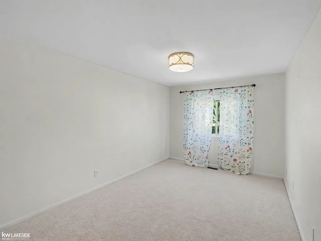 2747 Southlawn Street Ypsilanti Charter Township MI 48197