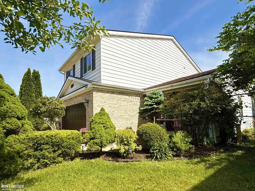 2747 Southlawn Street Ypsilanti Charter Township MI 48197