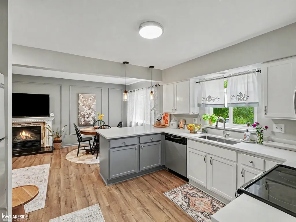 2747 Southlawn Street Ypsilanti Charter Township MI 48197
