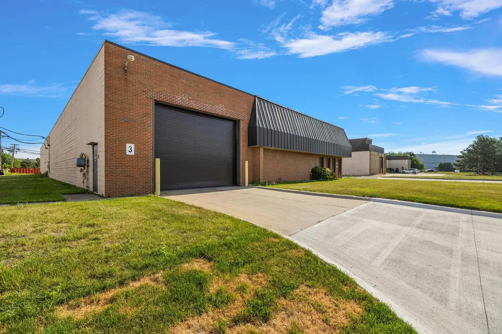 18321 Mike C Court Fraser City MI 48026