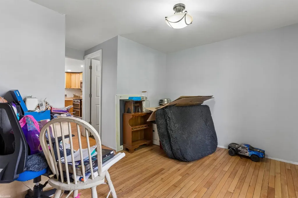 1816 S Woodland Drive Port Huron City MI 48060