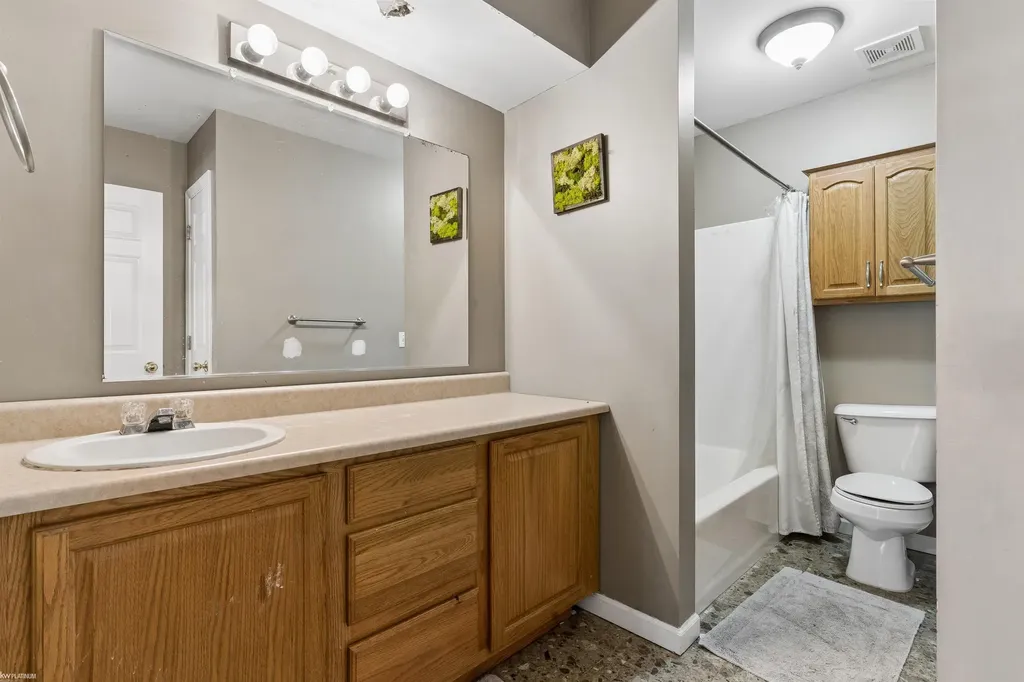 1816 S Woodland Drive Port Huron City MI 48060