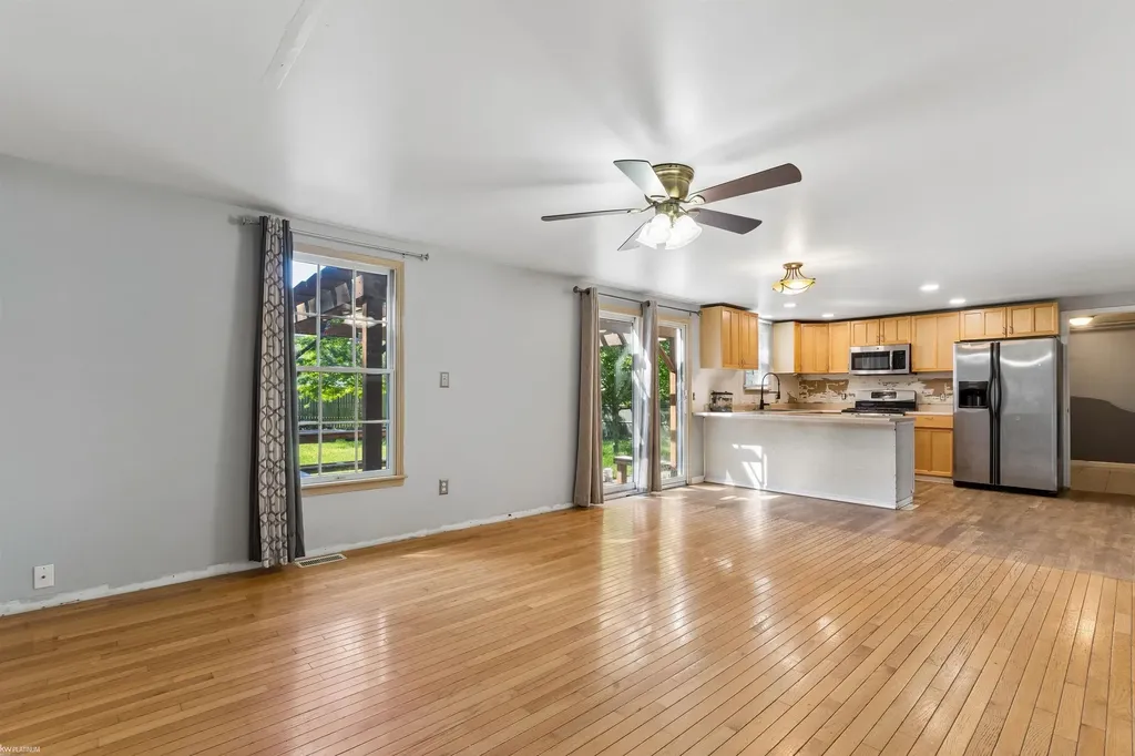 1816 S Woodland Drive Port Huron City MI 48060