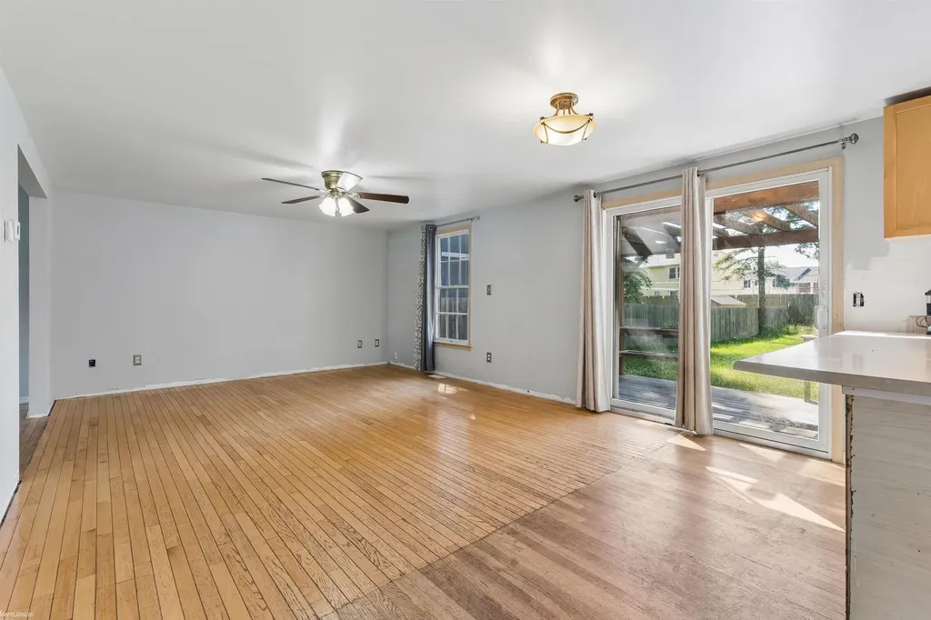 1816 S Woodland Drive Port Huron City MI 48060