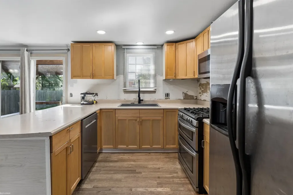 1816 S Woodland Drive Port Huron City MI 48060