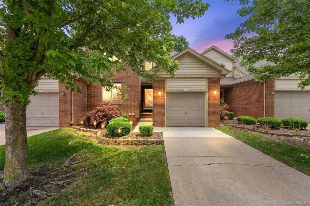 46856 Jewel Drive Macomb Township MI 48044