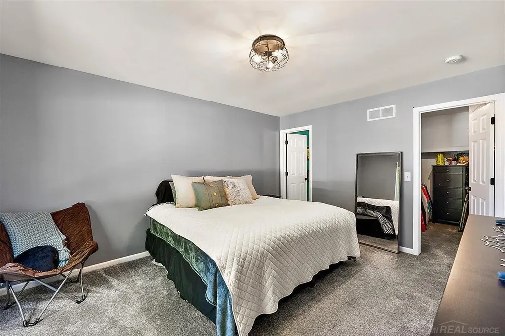 46856 Jewel Drive Macomb Township MI 48044