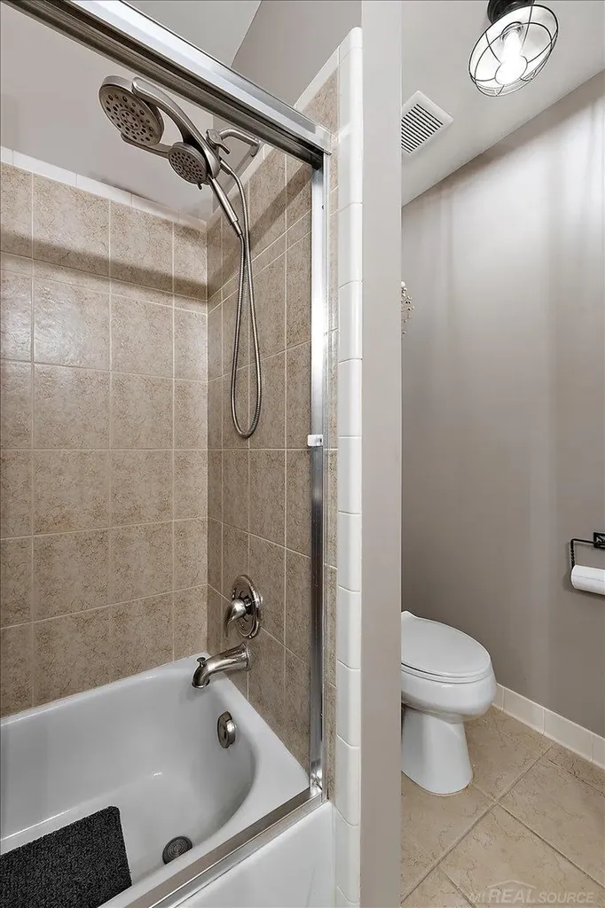 46856 Jewel Drive Macomb Township MI 48044