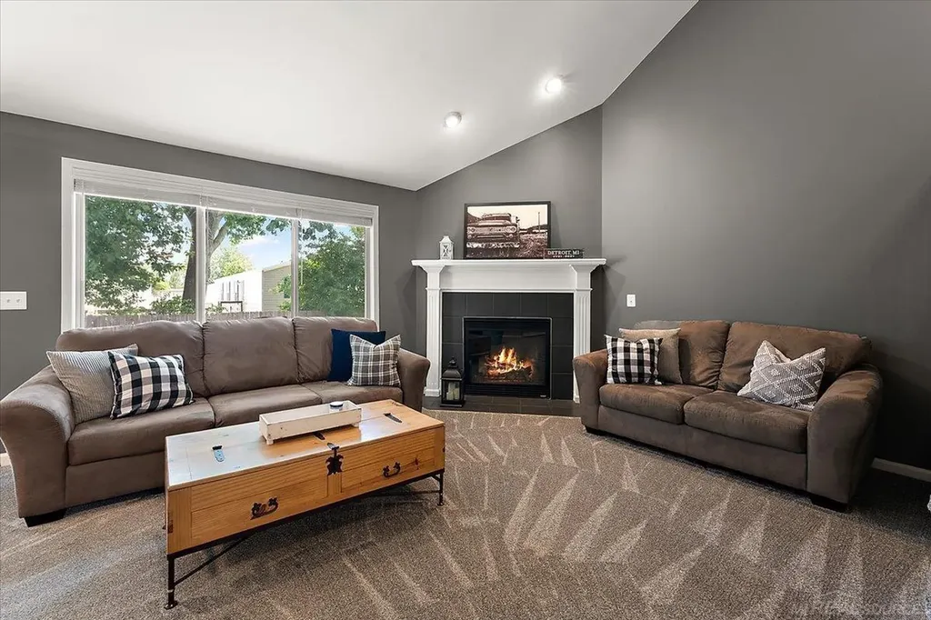 46856 Jewel Drive Macomb Township MI 48044