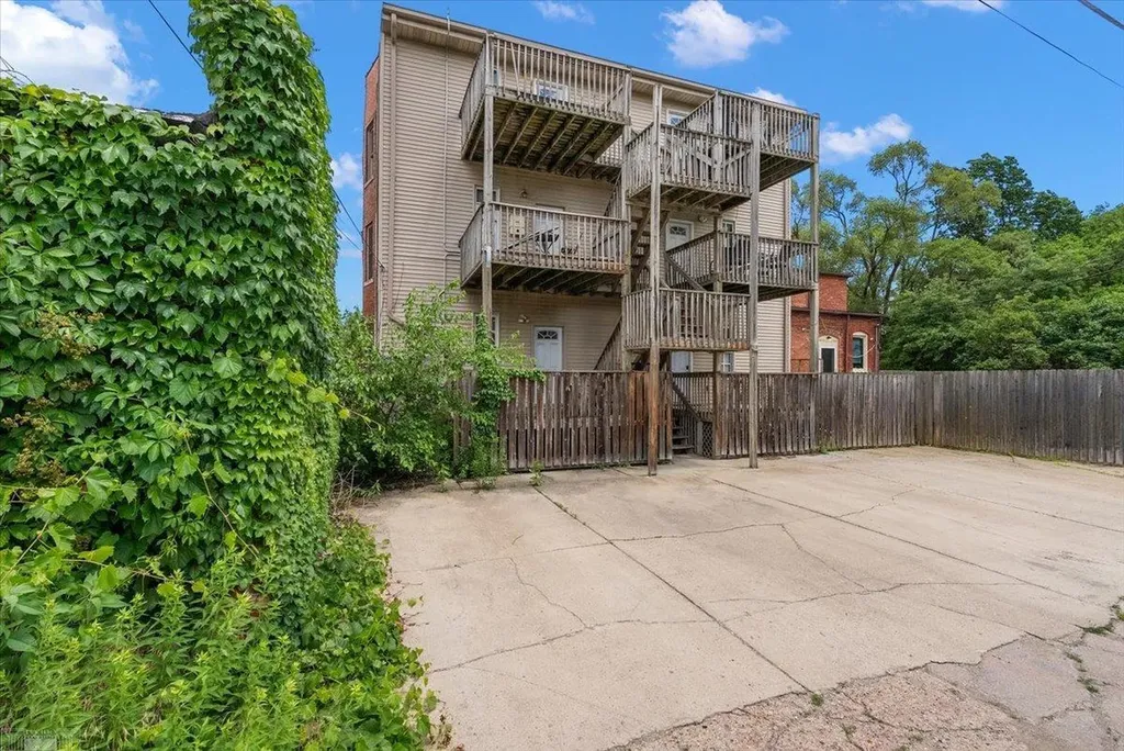 3933 Trumbull Street Detroit City MI 48208