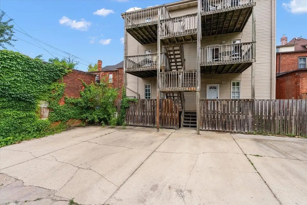 3933 Trumbull Street Detroit City MI 48208