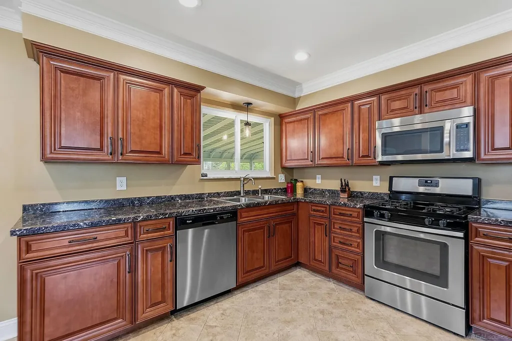68435 Oak Street Richmond City MI 48062