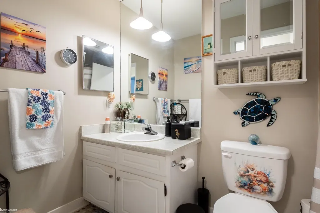 35182 N Bay Cir Circle Harrison Charter Township MI 48045