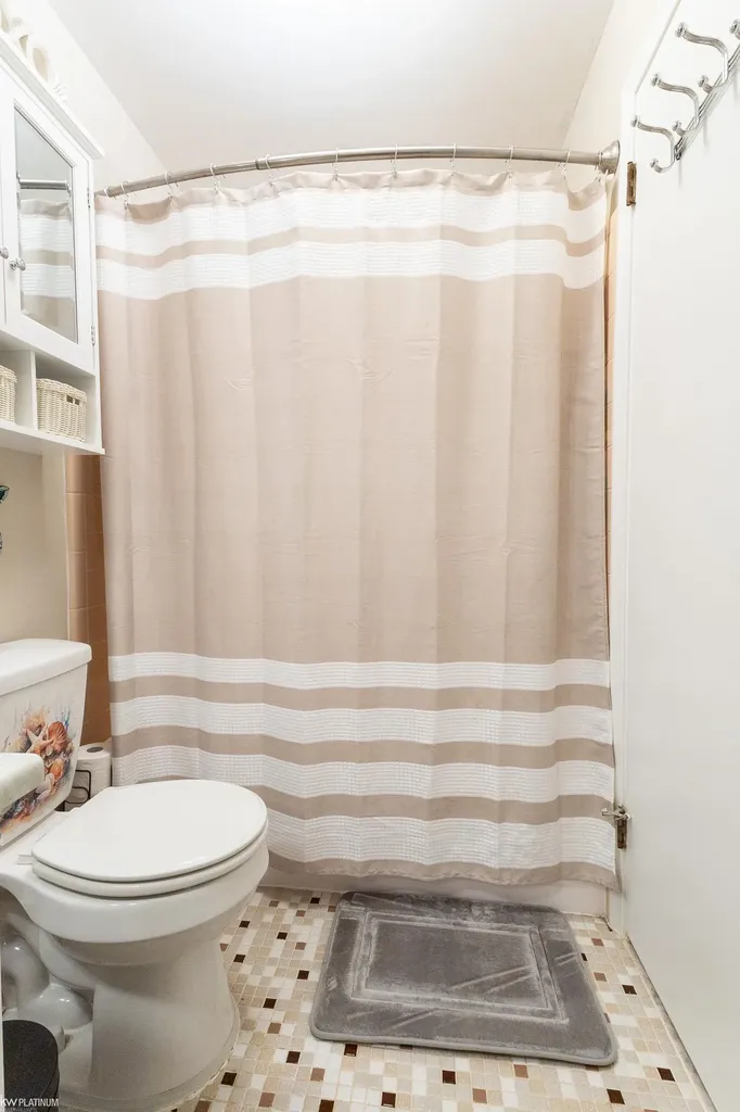 35182 N Bay Cir Circle Harrison Charter Township MI 48045