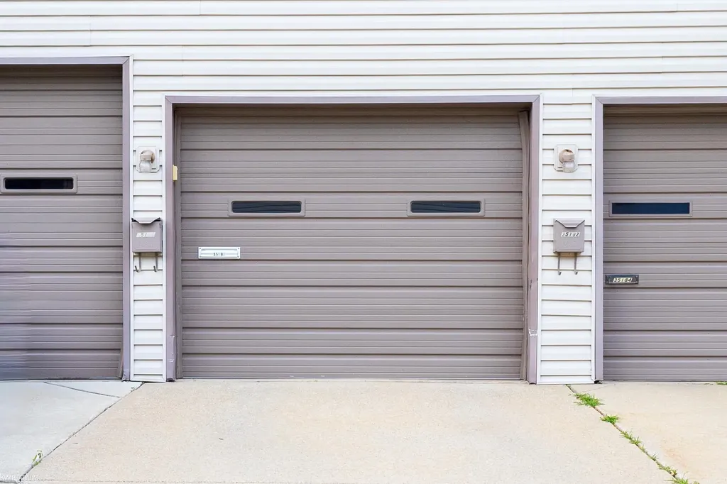 35182 N Bay Cir Circle Harrison Charter Township MI 48045