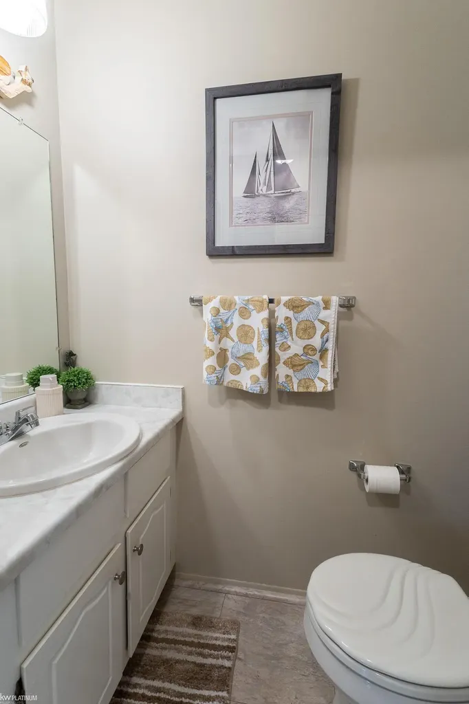 35182 N Bay Cir Circle Harrison Charter Township MI 48045