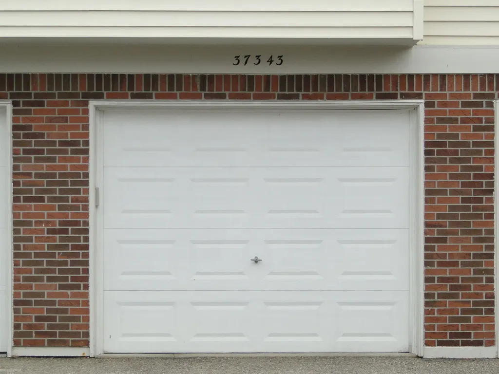 37343 Stonegate Circle Clinton Charter Township MI 48036