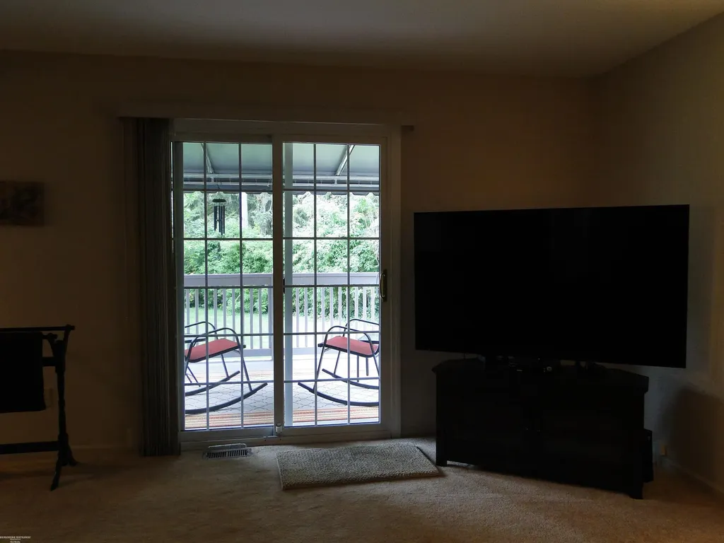 37343 Stonegate Circle Clinton Charter Township MI 48036