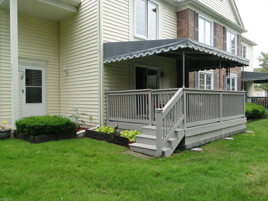 37343 Stonegate Circle Clinton Charter Township MI 48036