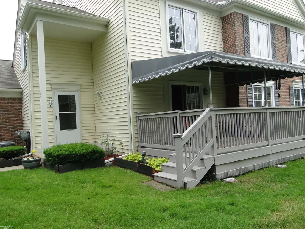 37343 Stonegate Circle Clinton Charter Township MI 48036