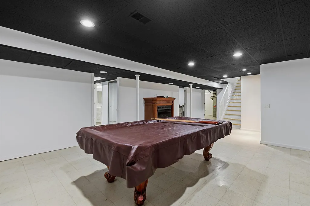 33936 Beaconsfield Street Clinton Charter Township MI 48035