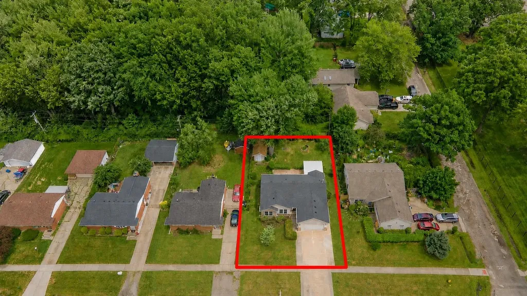 33936 Beaconsfield Street Clinton Charter Township MI 48035