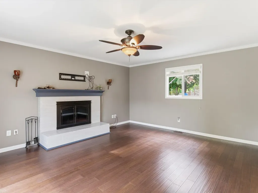 2497 Avalon Drive Troy City MI 48083