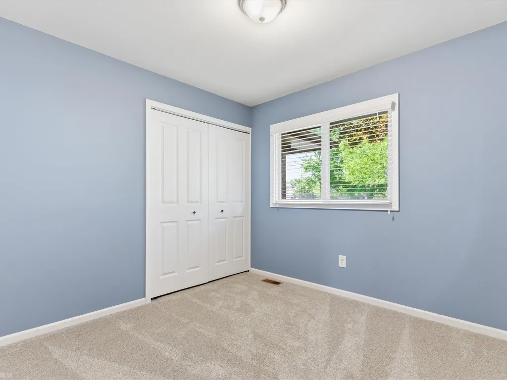 2497 Avalon Drive Troy City MI 48083