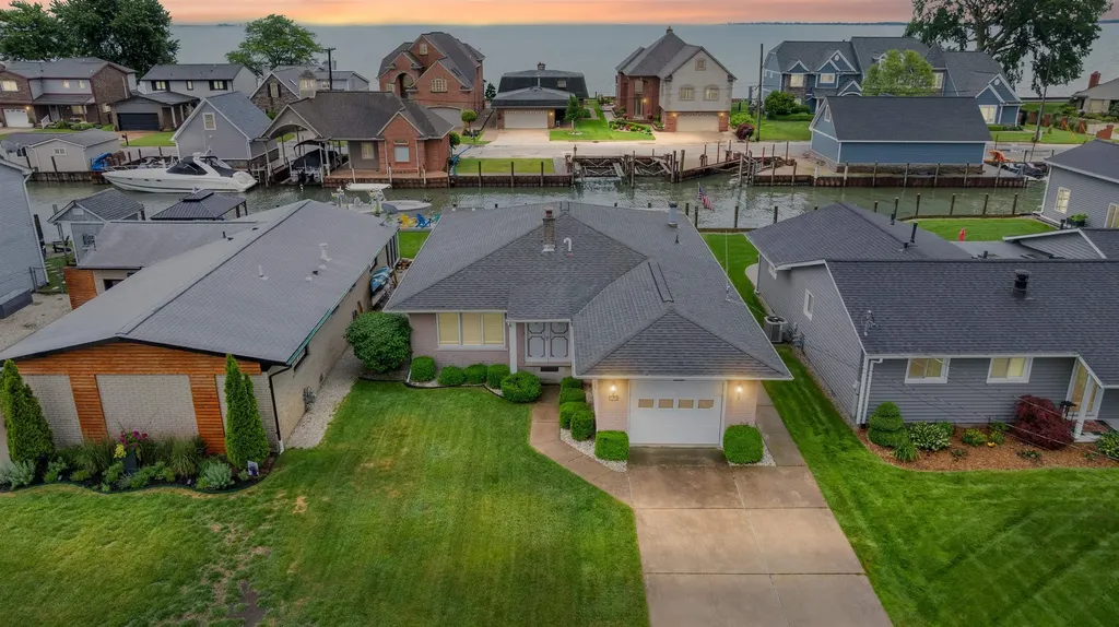 35758 Bal Clair Street New Baltimore City MI 48047