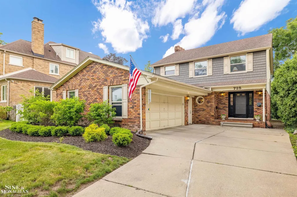 725 Fisher Road Grosse Pointe City MI 48230