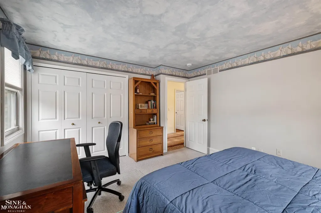 725 Fisher Road Grosse Pointe City MI 48230