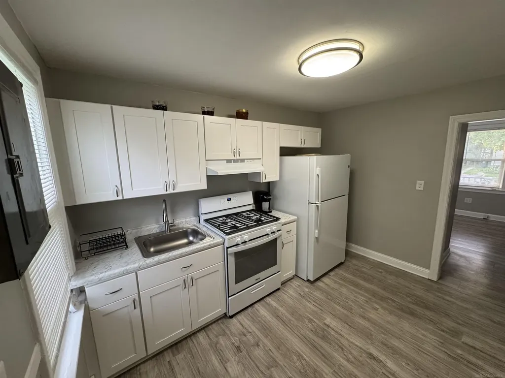 690 E Marshall Street Ferndale City MI 48220