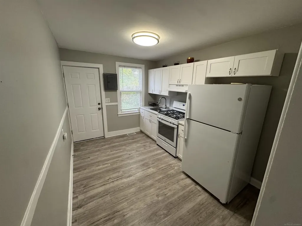 690 E Marshall Street Ferndale City MI 48220