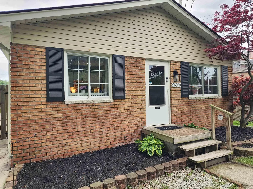 26058 Lamour Street Harrison Charter Township MI 48045