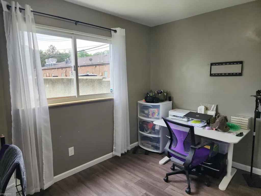 26058 Lamour Street Harrison Charter Township MI 48045