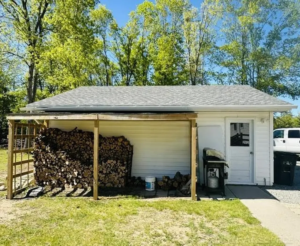 17900 Iroquois Drive Hillman Township MI 49707