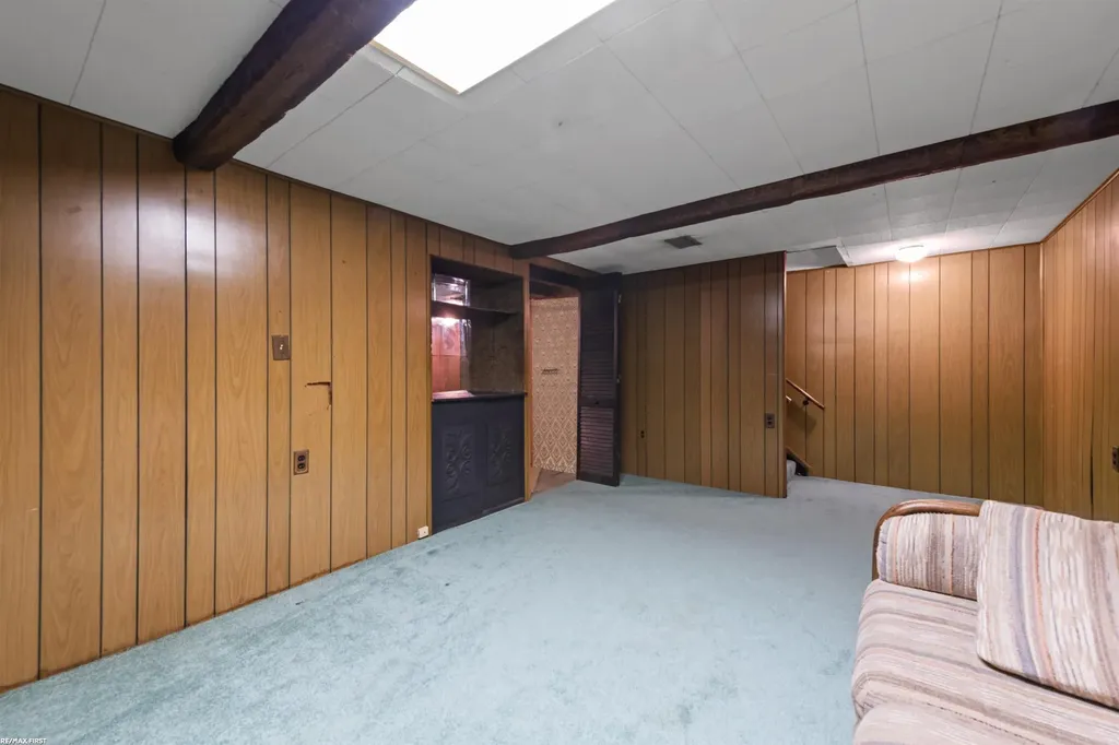 37578 Charter Oa Boulevard Clinton Charter Township MI 48036