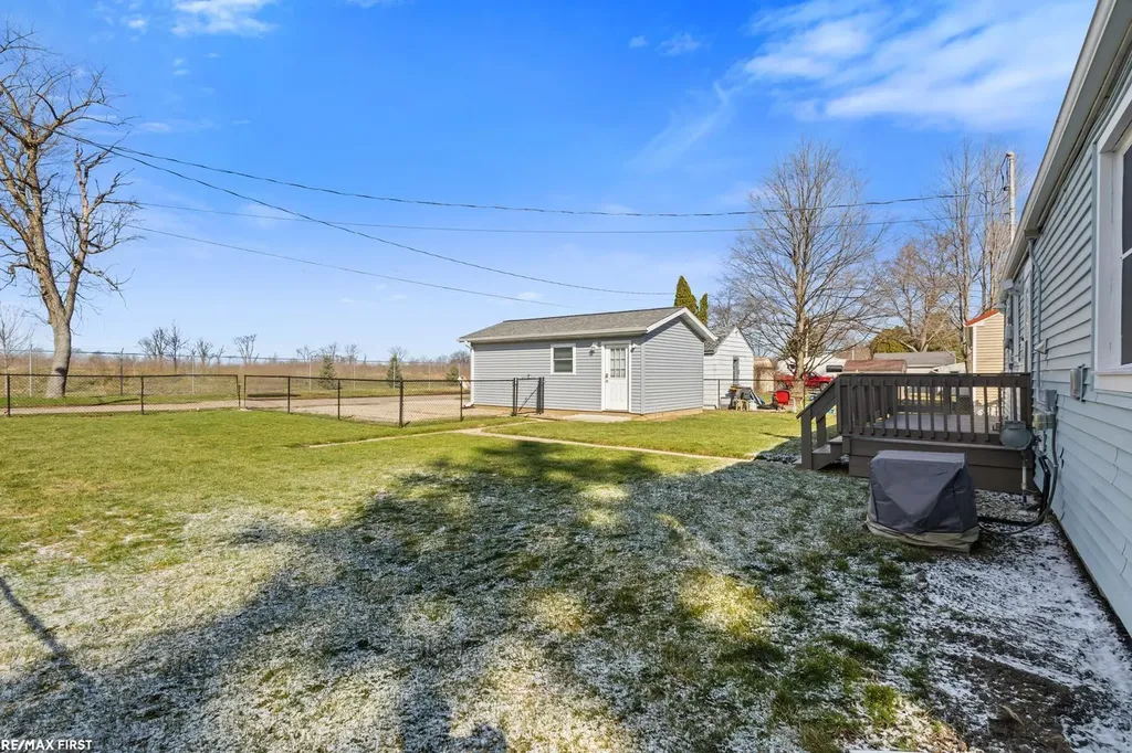 1060 S Kalamazoo Avenue Marshall City MI 49068