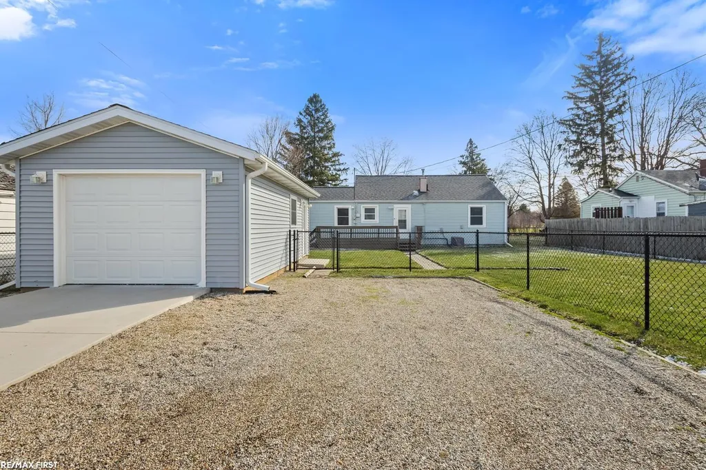 1060 S Kalamazoo Avenue Marshall City MI 49068