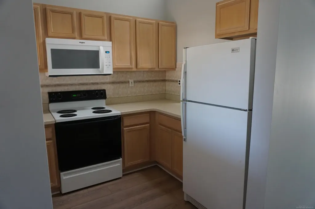 15568 Austin Court Clinton Charter Township MI 48035