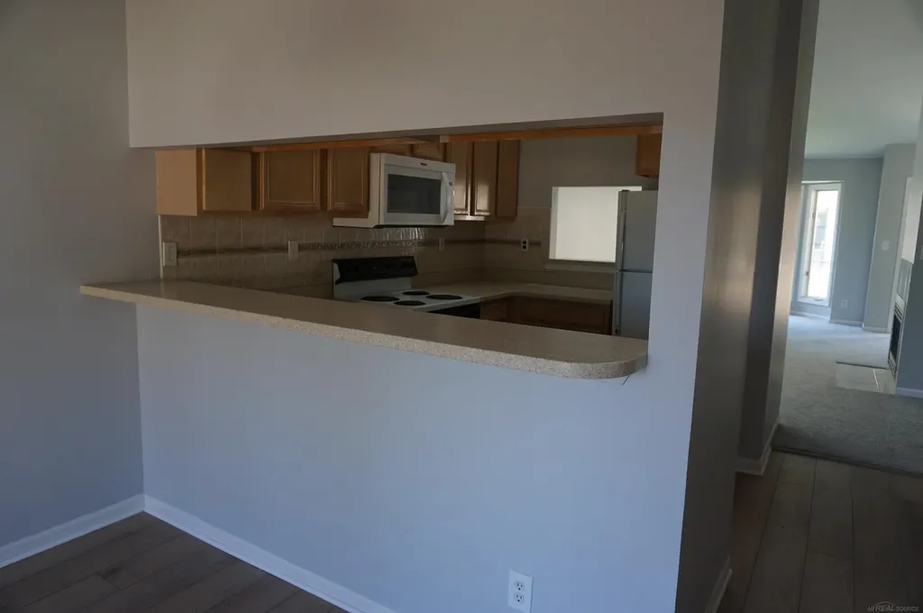 15568 Austin Court Clinton Charter Township MI 48035
