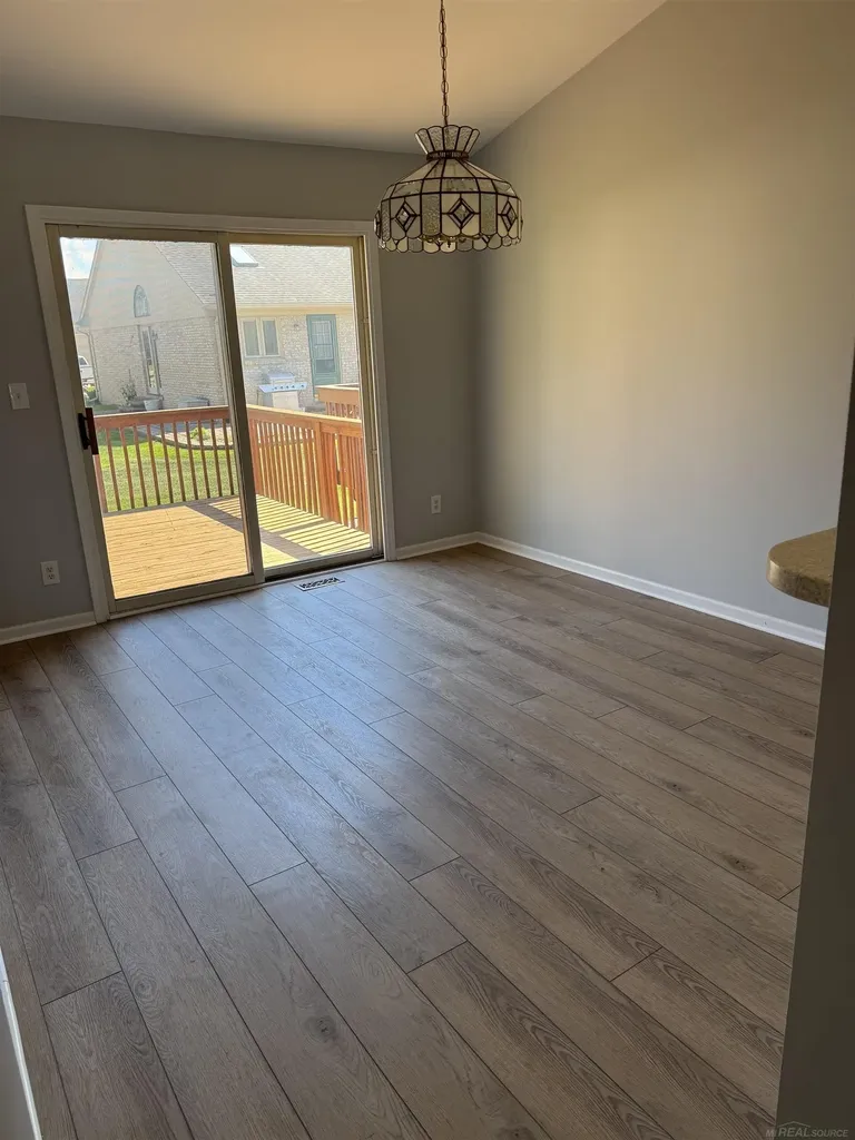 15568 Austin Court Clinton Charter Township MI 48035