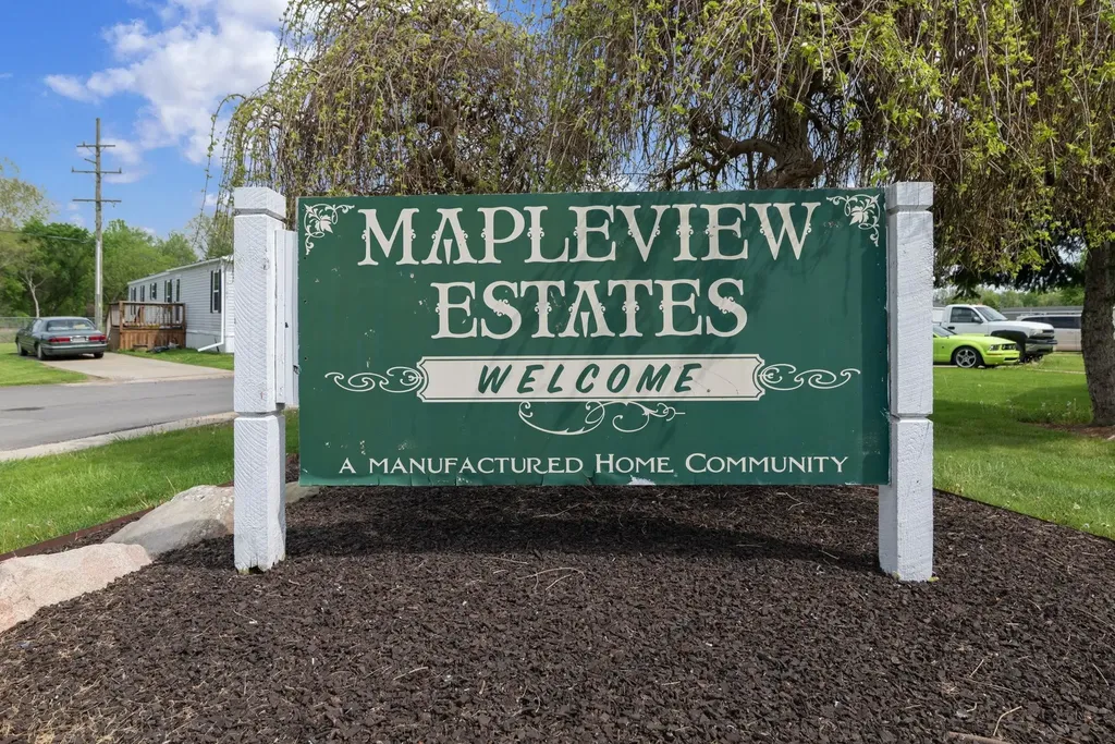7197 Mapleview Circle Brown City City MI 48416