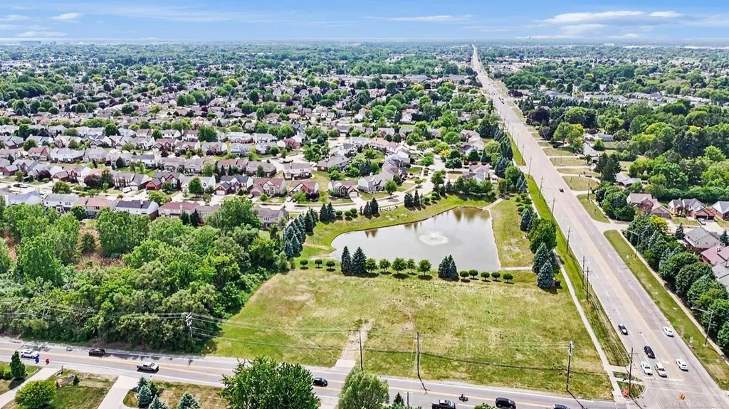 15170 15 Mile Road Sterling Heights City MI 48312