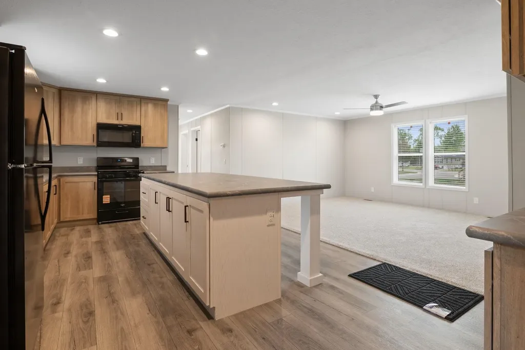 7198 W Mapleview Circle Brown City City MI 48416