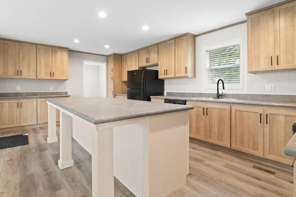 7198 W Mapleview Circle Brown City City MI 48416