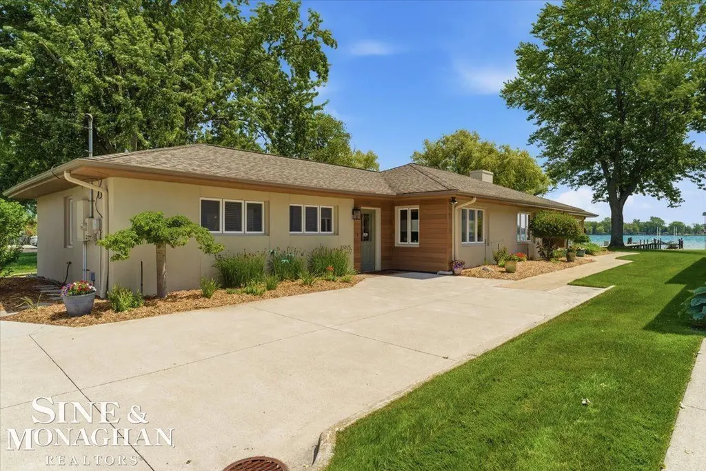 2035 S Parker Street Marine City City MI 48039
