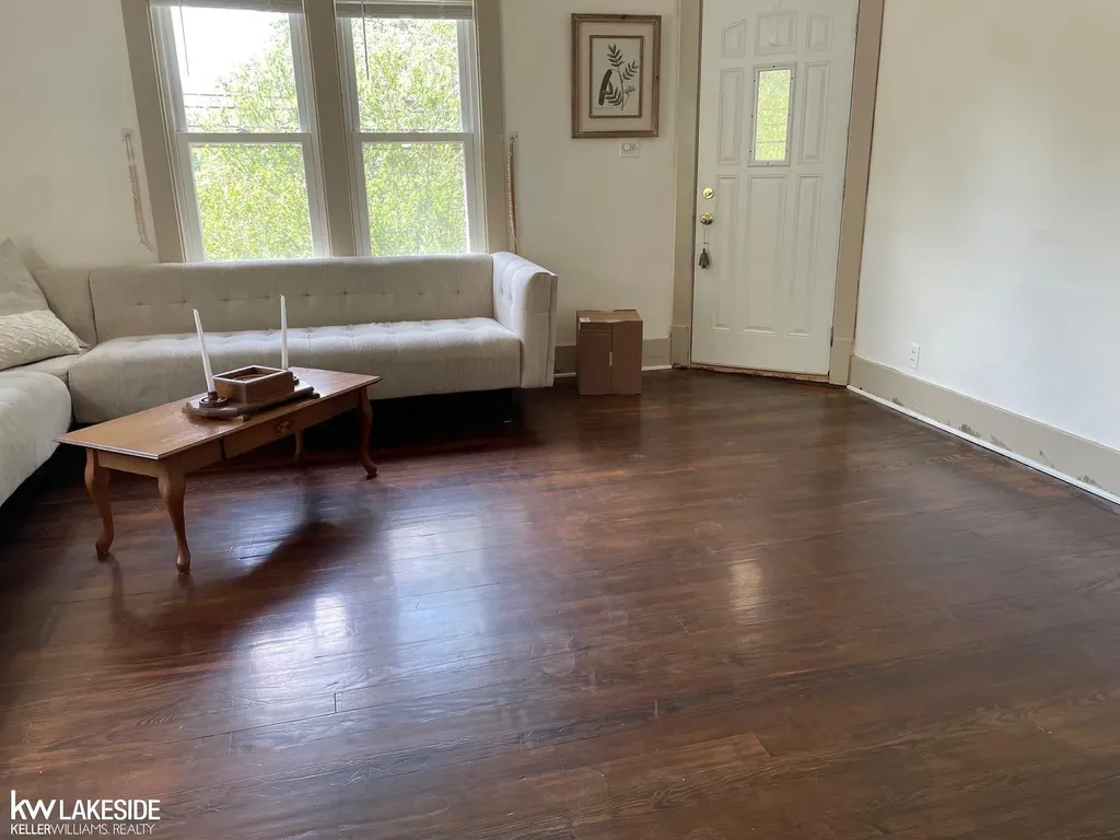 441 E Saint Clair Street Almont Village MI 48003
